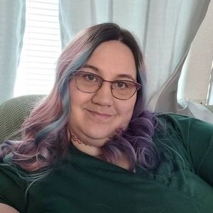 Meet your Posher, Crystal